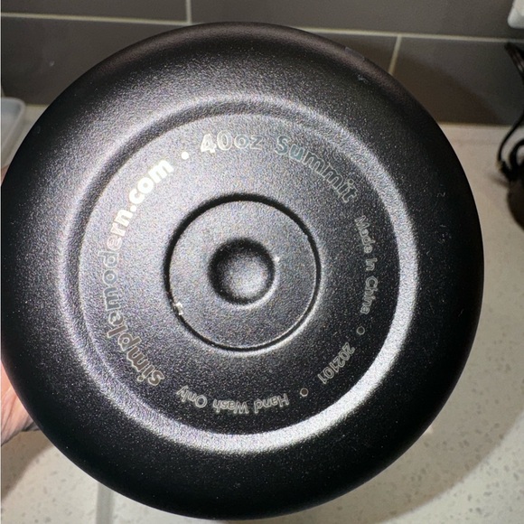 Simple Modern - S|M - 40 oz Tumbler - NWOT - incl 2 straws - Picture 2 of 6